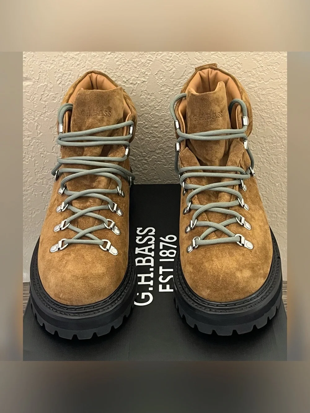 G.H. Bass & Co. Mason Alpine Boots Brown Suede Color Men's Size-10